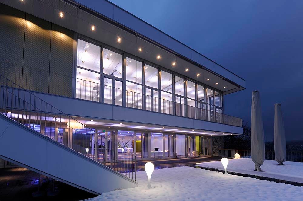 Das GDI – eine einzigartige Eventlocation mit Blick auf Zürichsee und Alpen Das GDI – eine einzigartige Eventlocation mit Blick auf Zürichsee und Alpen