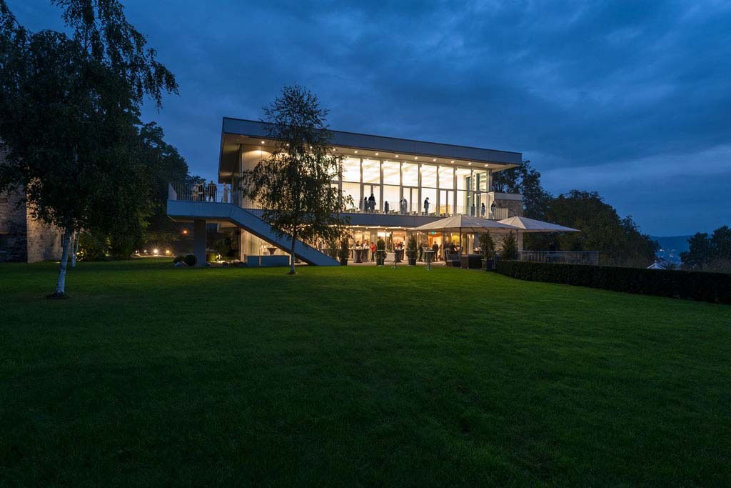 Das GDI – eine einzigartige Eventlocation mit Blick auf Zürichsee und Alpen Das GDI – eine einzigartige Eventlocation mit Blick auf Zürichsee und Alpen